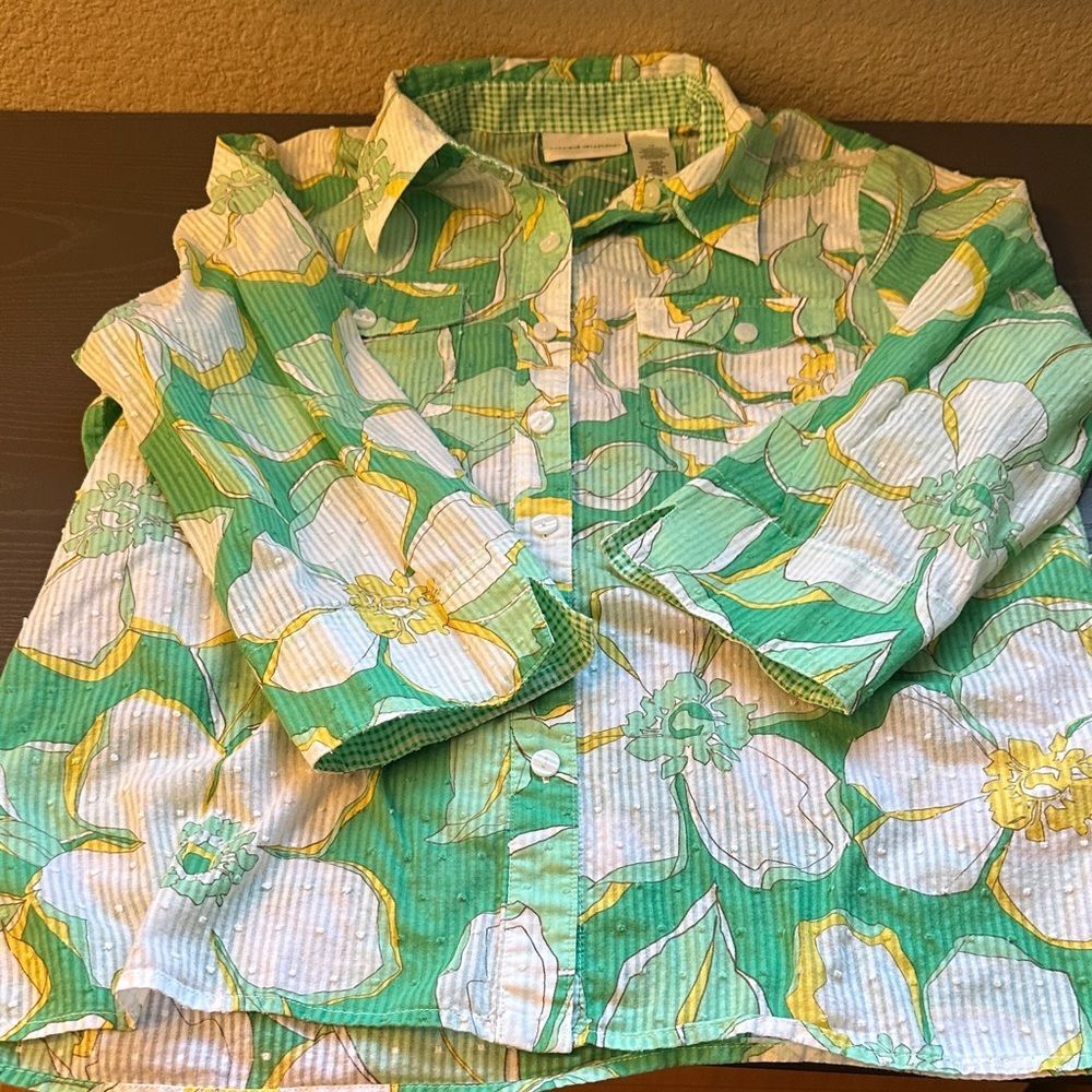 Alfred Dunner women’s Floral Button Down Shirt - Green and Yellow